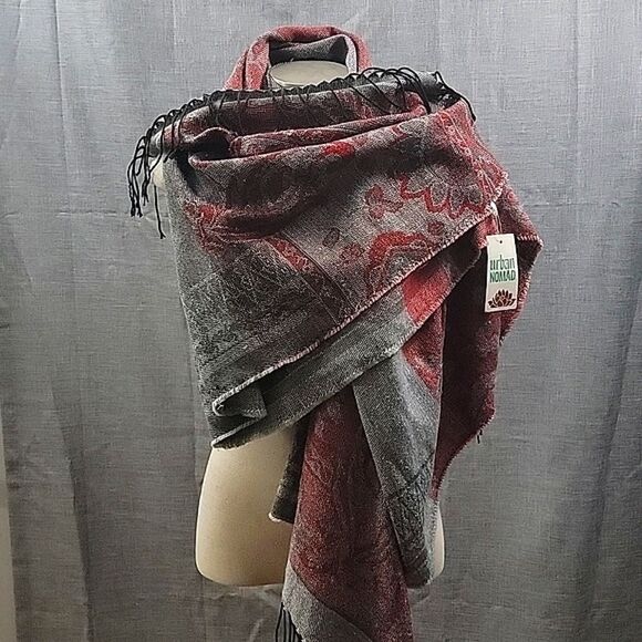 Urban NOMAD NWT Wrap Scarf Fall Winter Gypsie Boho Afghan Gray Red - Picture 1 of 5